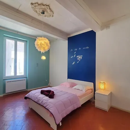 Via Domitia Spacieuse Maison 5 בית נופש *