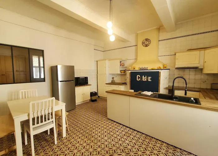 Via Domitia Spacieuse Maison 5 Hébergement de vacances *
