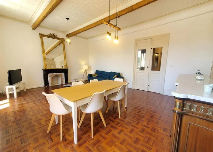 Hébergement de vacances Via Domitia Spacieuse Maison 5 *